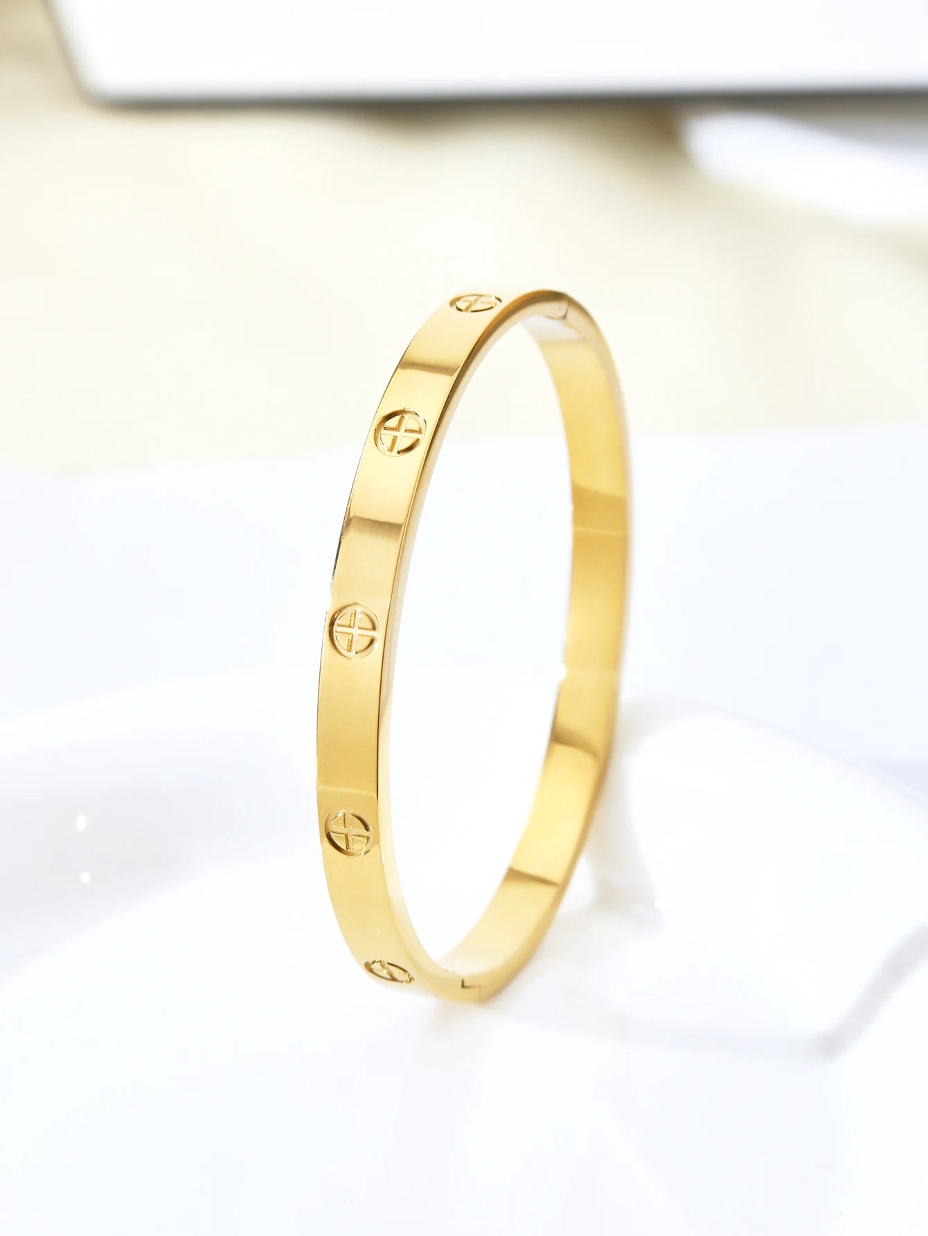 Luxury 18K Gold Plated Bracelet for Women – Stainless Steel Jewelry Gift