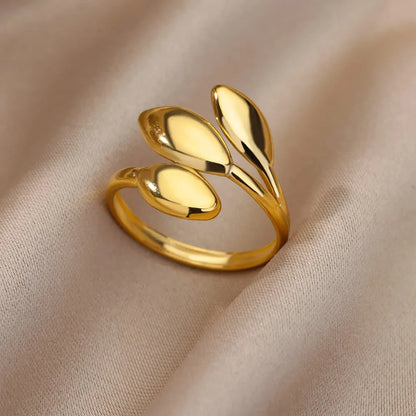 Noverlla™ Luxury Gold Stainless Steel Ring | Timeless Elegance for Women