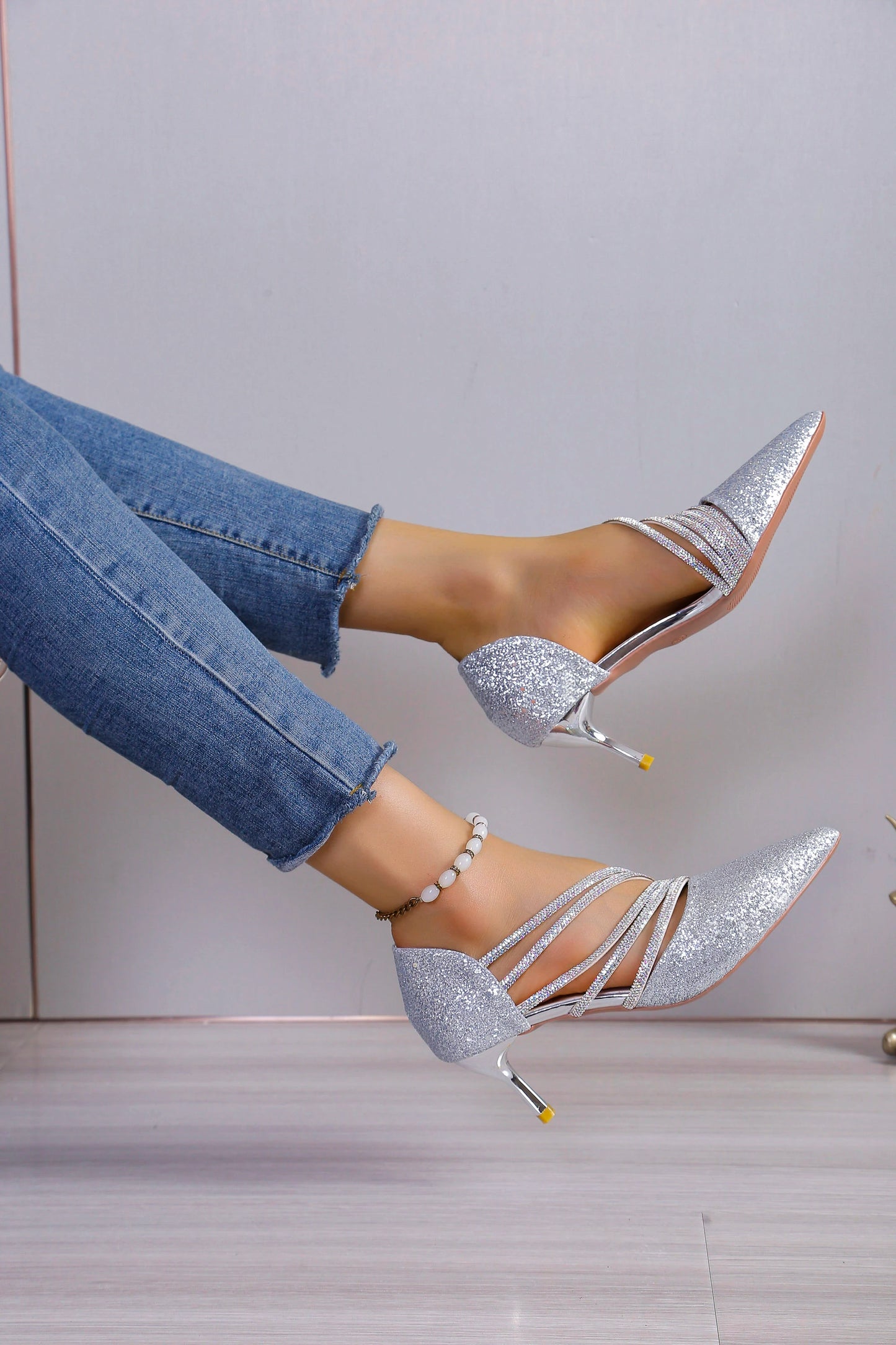 Elegant Women's Low Heel Suede Sandals – Soft Comfort Shoes for Everyday Style