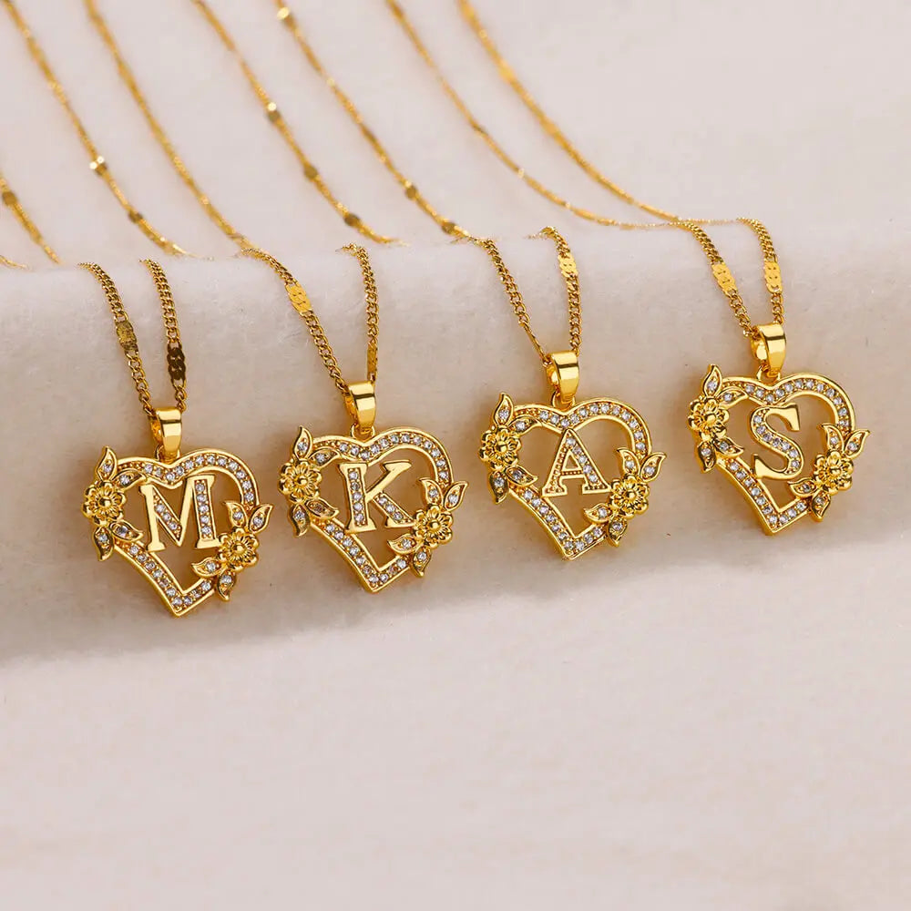 Noverlla™ Personalized Initial Heart Necklace | Gold Stainless Steel Jewelry