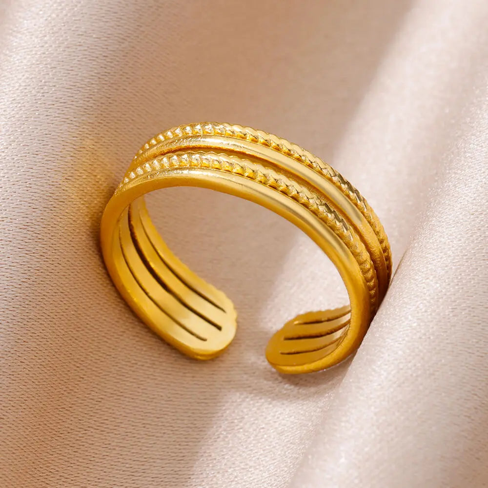 Noverlla™ Luxury Gold Stainless Steel Ring | Timeless Elegance for Women