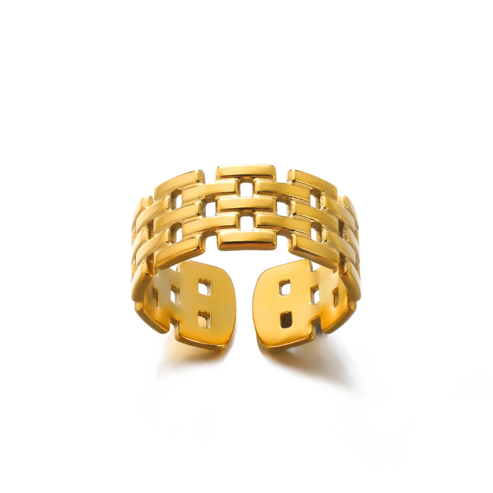 Noverlla™ Luxury Gold Stainless Steel Ring | Timeless Elegance for Women
