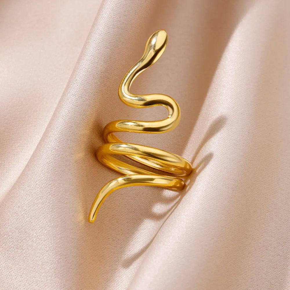 Noverlla™ Luxury Gold Stainless Steel Ring | Timeless Elegance for Women