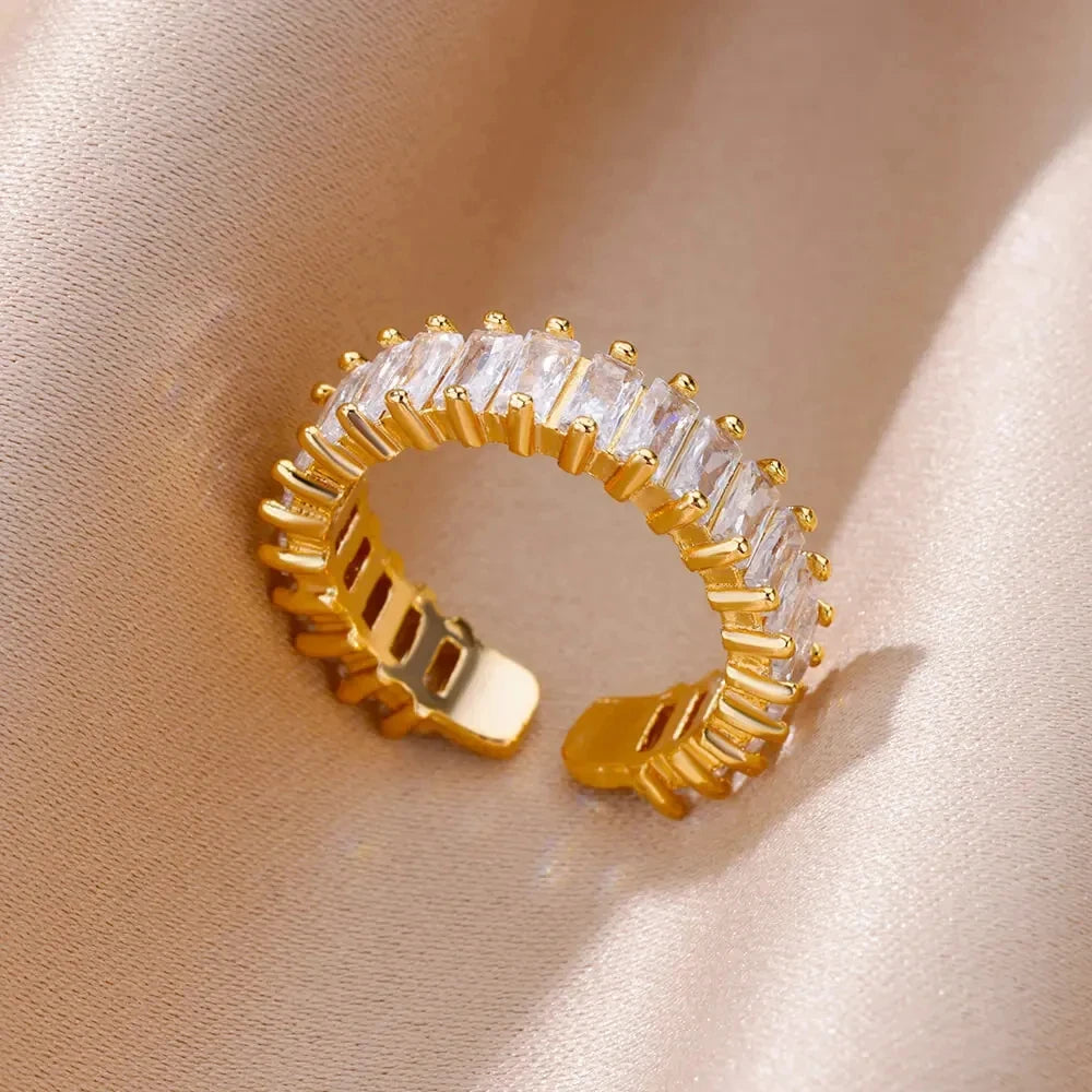 Noverlla™ Luxury Gold Stainless Steel Ring | Timeless Elegance for Women
