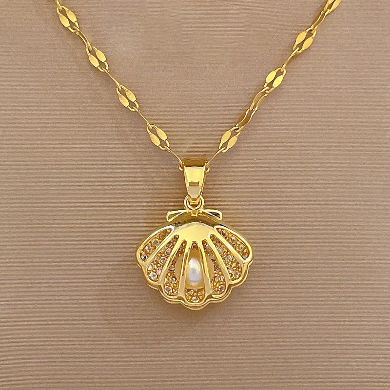 Noverlla™ Luxury Shell Pearl Pendant Necklace | French Vintage Elegance