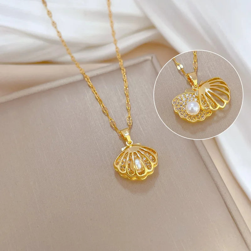 Noverlla™ Luxury Shell Pearl Pendant Necklace | French Vintage Elegance