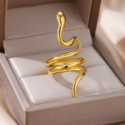Noverlla™ Luxury Gold Stainless Steel Ring | Timeless Elegance for Women